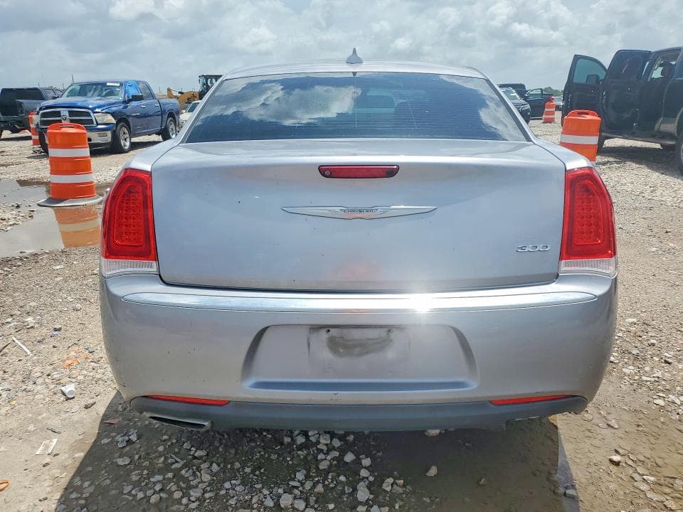 2017 CHRYSLER 300 LIMITED 6