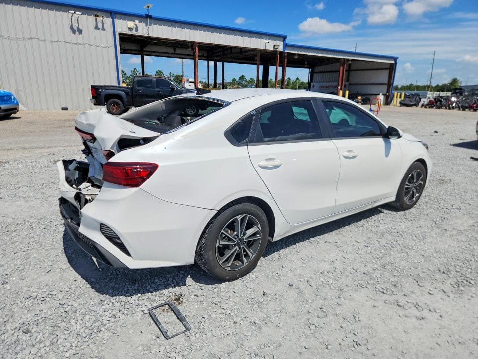 2024 KIA FORTE LXS 3