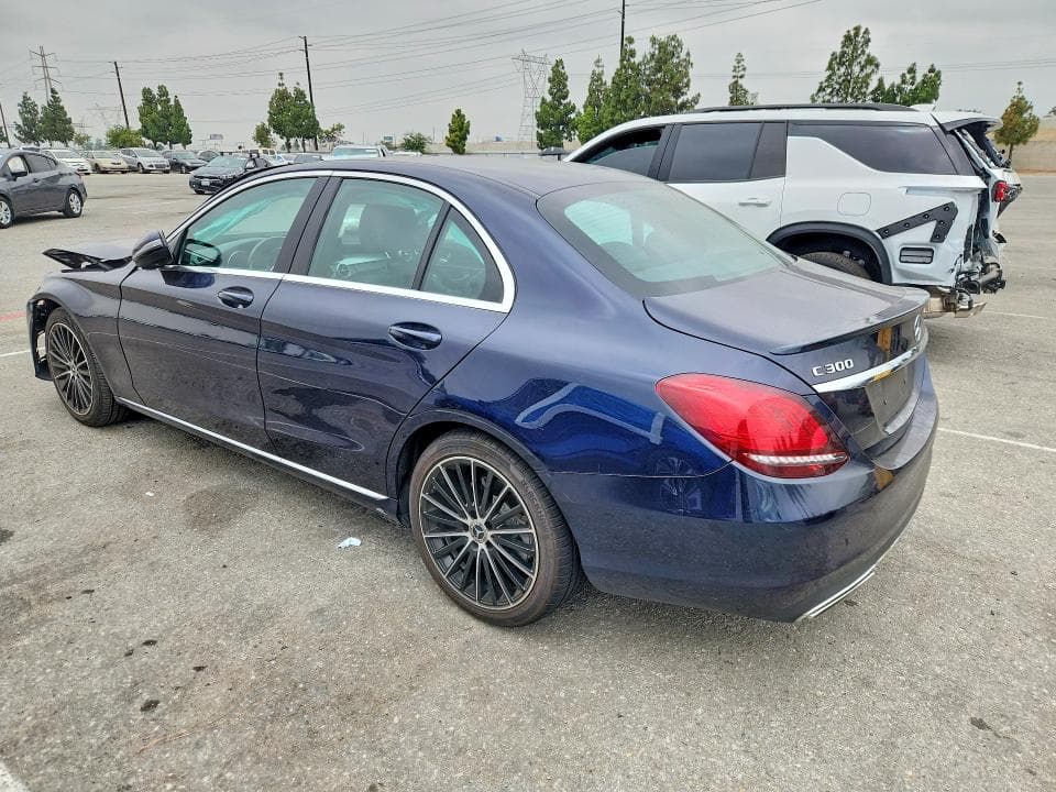 2019 MERCEDES-BENZ C 300 2