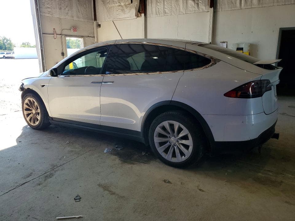 2020 TESLA MODEL X 2
