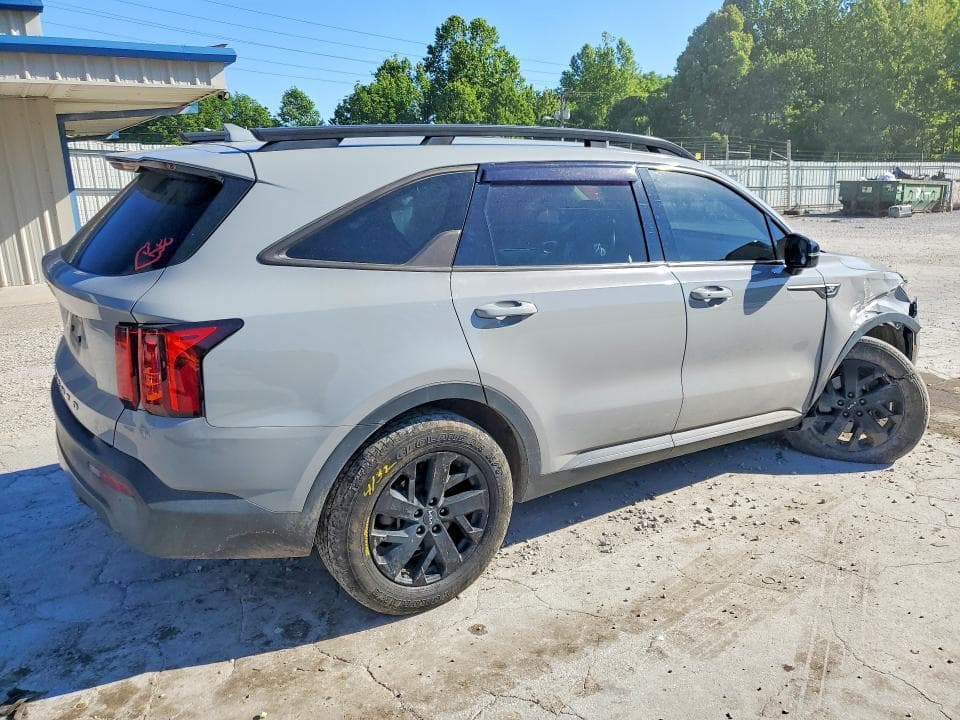 2022 KIA SORENTO S 3