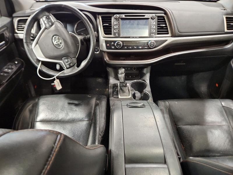 2017 TOYOTA HIGHLANDER LIMITED PLATINUM 8