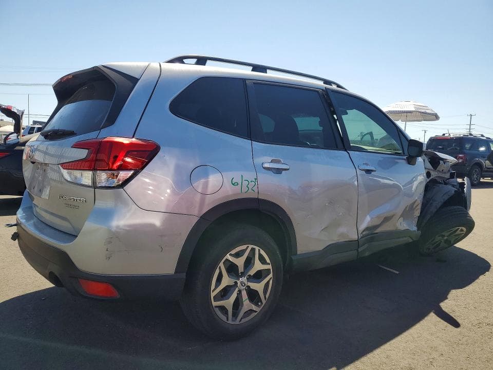 2023 SUBARU FORESTER PREMIUM 3