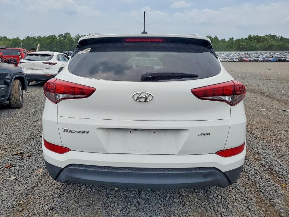 2017 HYUNDAI TUCSON SE 6