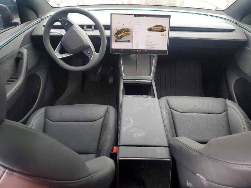 2026 TESLA MODEL Y 8