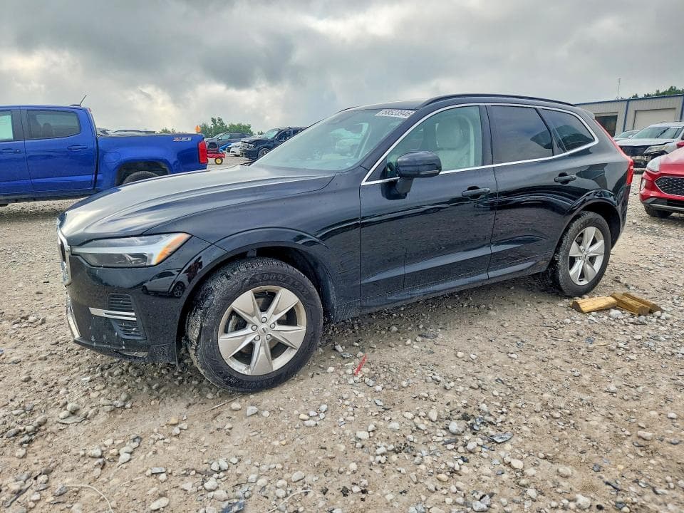 2022 VOLVO XC60 B5 MOMENTUM