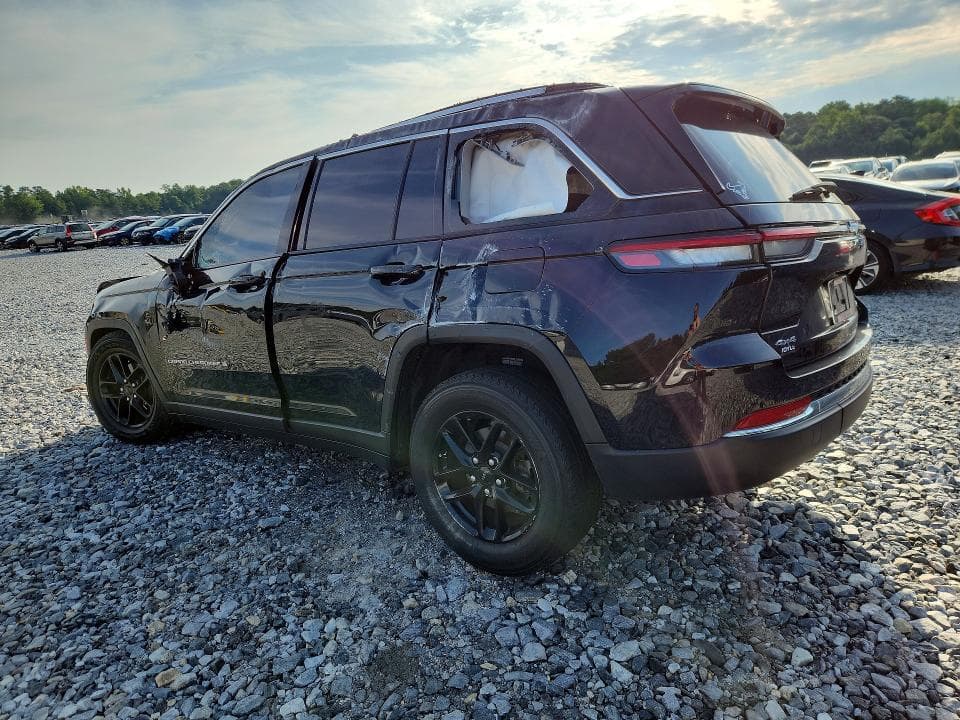 2023 JEEP GRAND CHEROKEE LAREDO 2