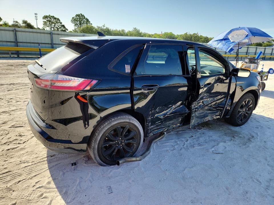 2022 FORD EDGE SE 3