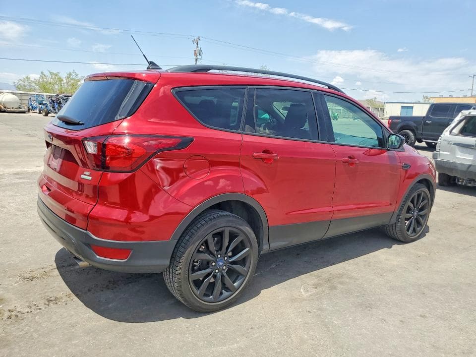 2019 FORD ESCAPE SE 3