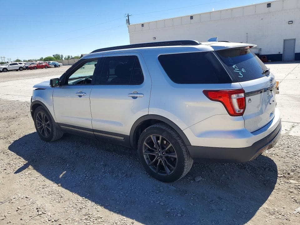 2017 FORD EXPLORER XLT 2