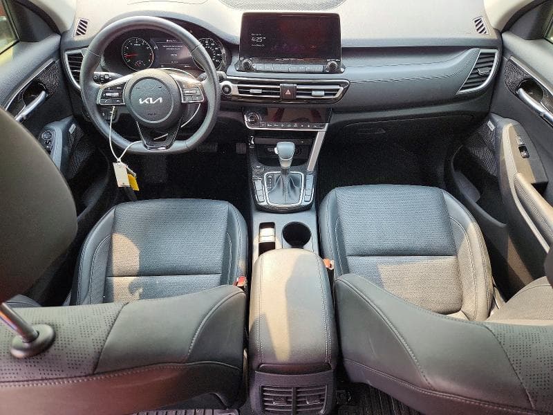 2023 KIA SELTOS 8