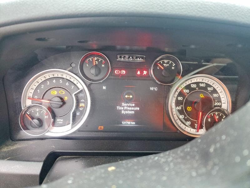 2019 RAM 1500 CLASSIC SLT 9