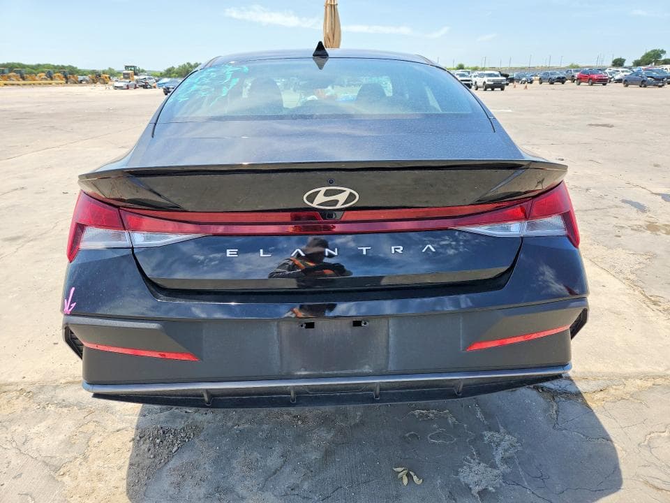 2025 HYUNDAI ELANTRA SEL SPORT 6