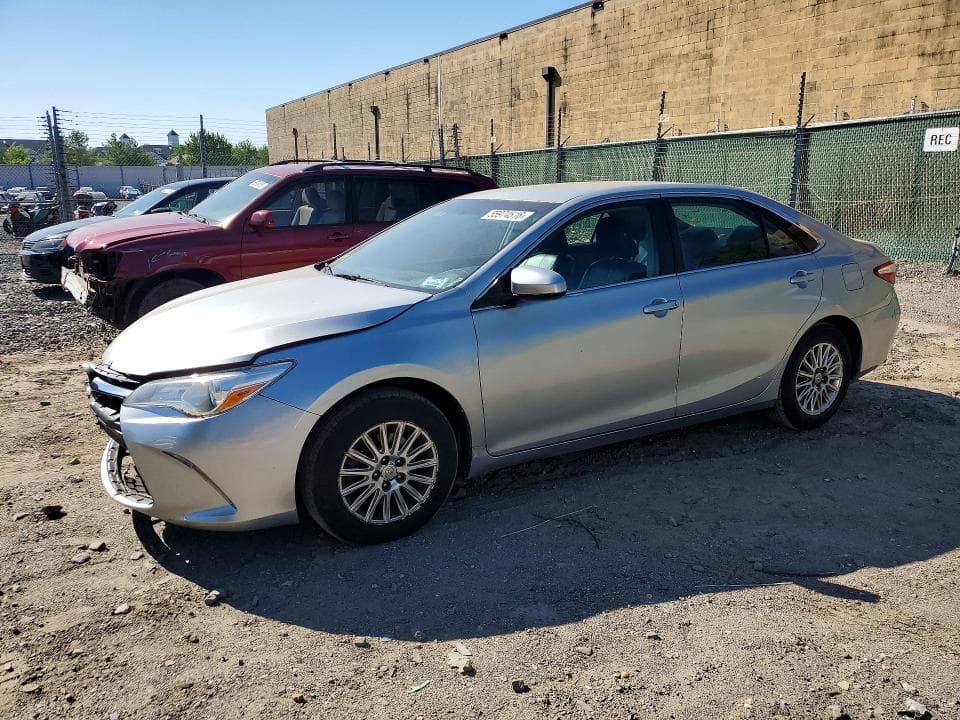 2016 TOYOTA CAMRY