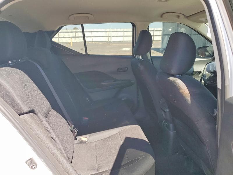 2024 NISSAN KICKS S 10