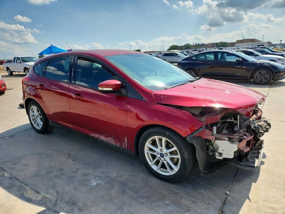 2017 FORD FOCUS SE 4