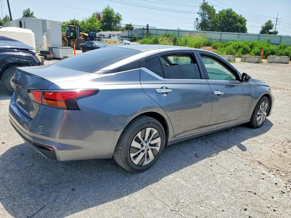 2023 NISSAN ALTIMA S 3