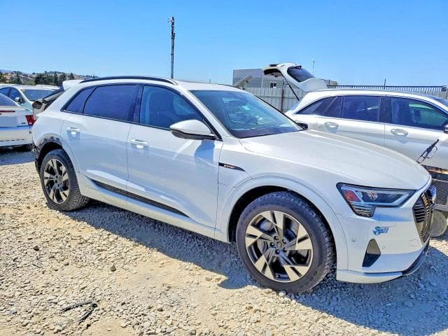 2021 AUDI E-TRON PREMIUM 4