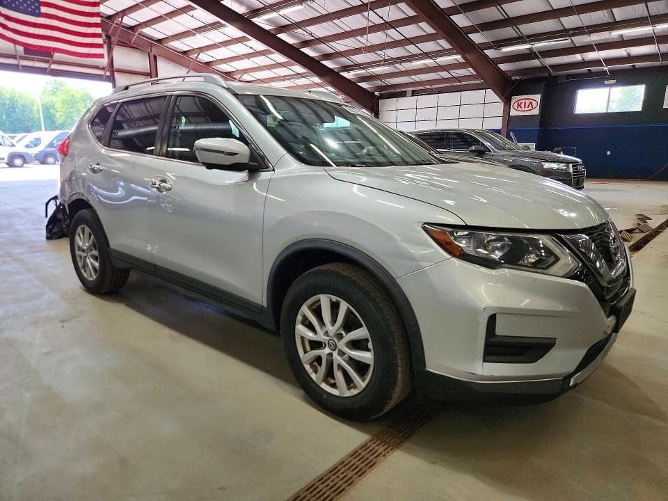 2017 NISSAN ROGUE SV 4