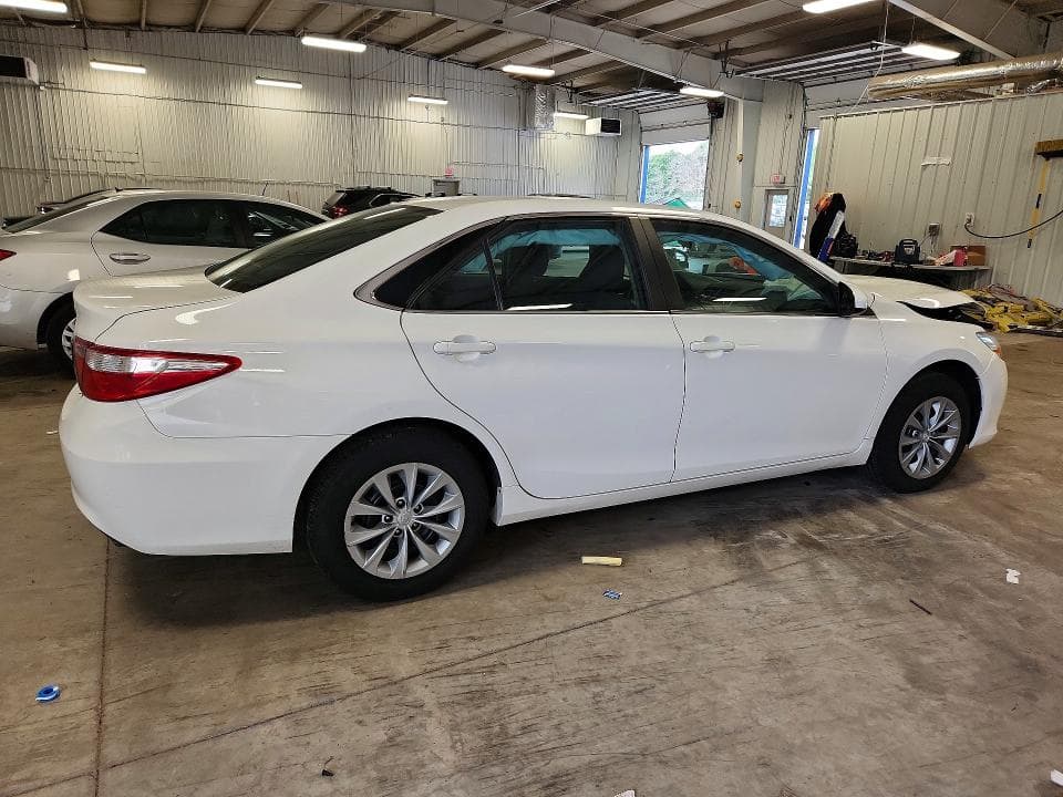 2017 TOYOTA CAMRY LE 3