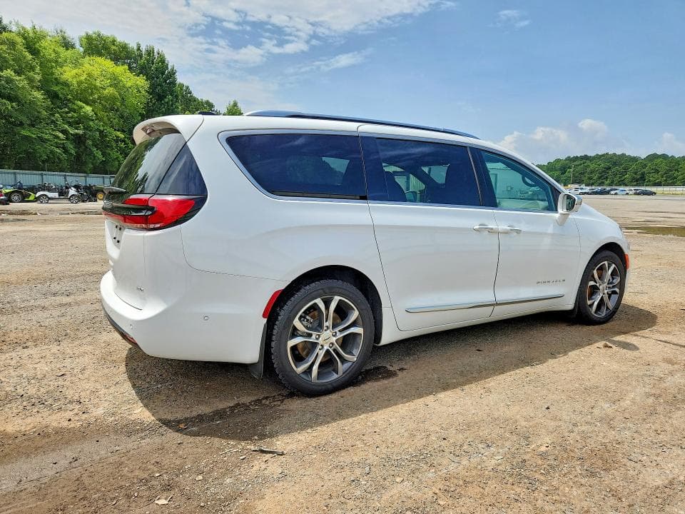 2024 CHRYSLER PACIFICA PINNACLE 3
