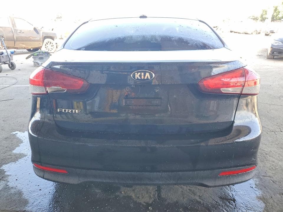 2017 KIA FORTE LX 6
