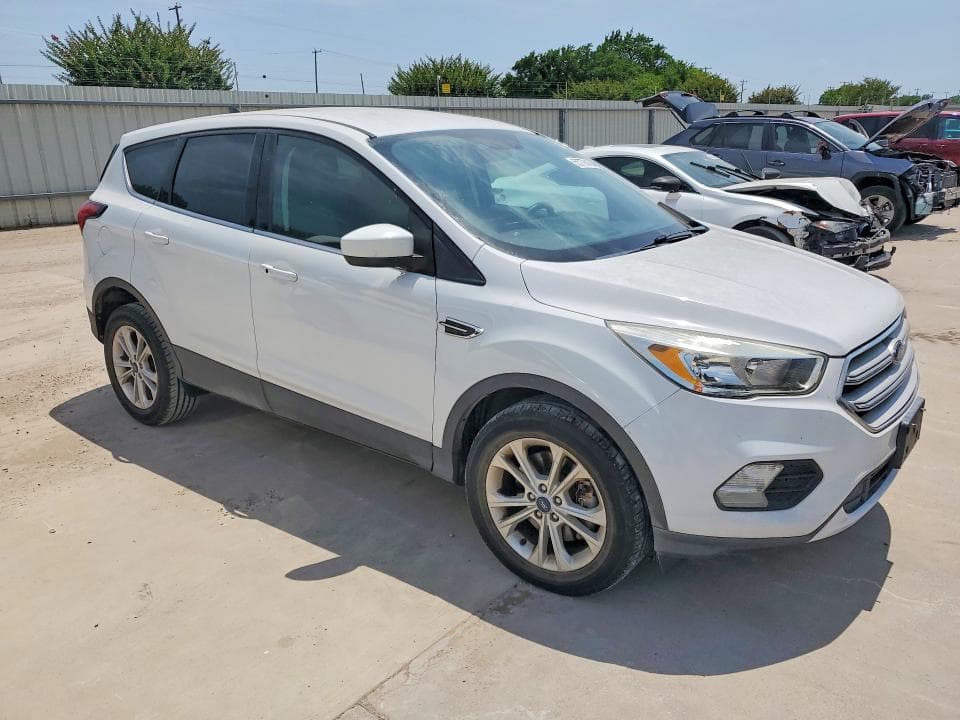 2019 FORD ESCAPE SE 4