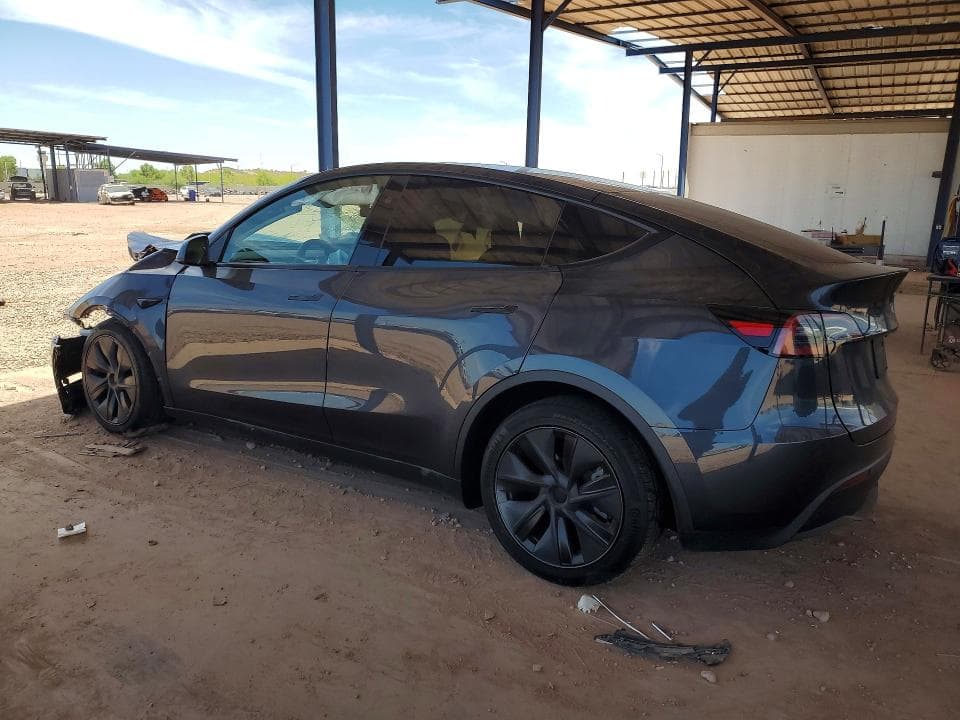 2025 TESLA MODEL Y 2