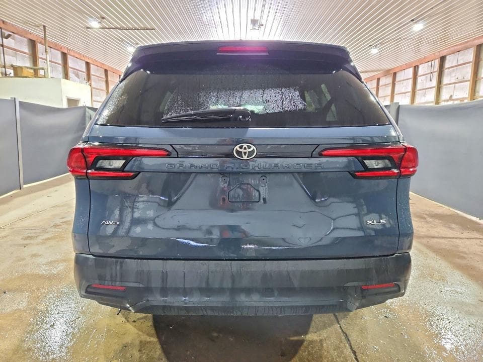 2025 TOYOTA GRAND HIGHLANDER XLE 6