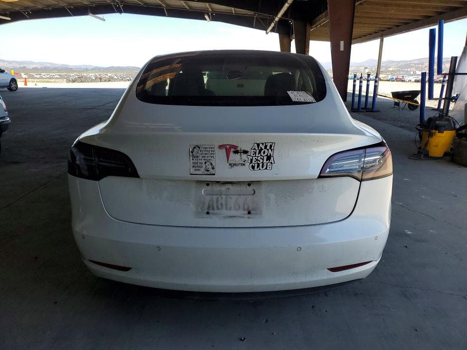 2018 TESLA MODEL 3 6
