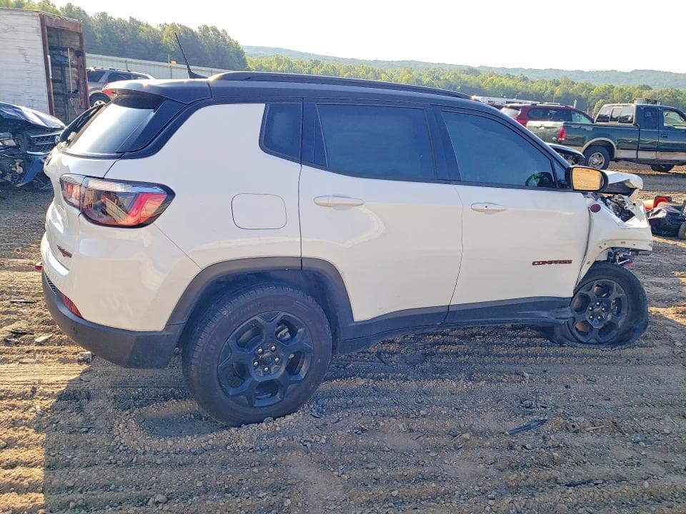 2023 JEEP COMPASS TRAILHAWK 3