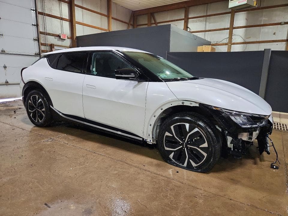 2024 KIA EV6 WIND 4
