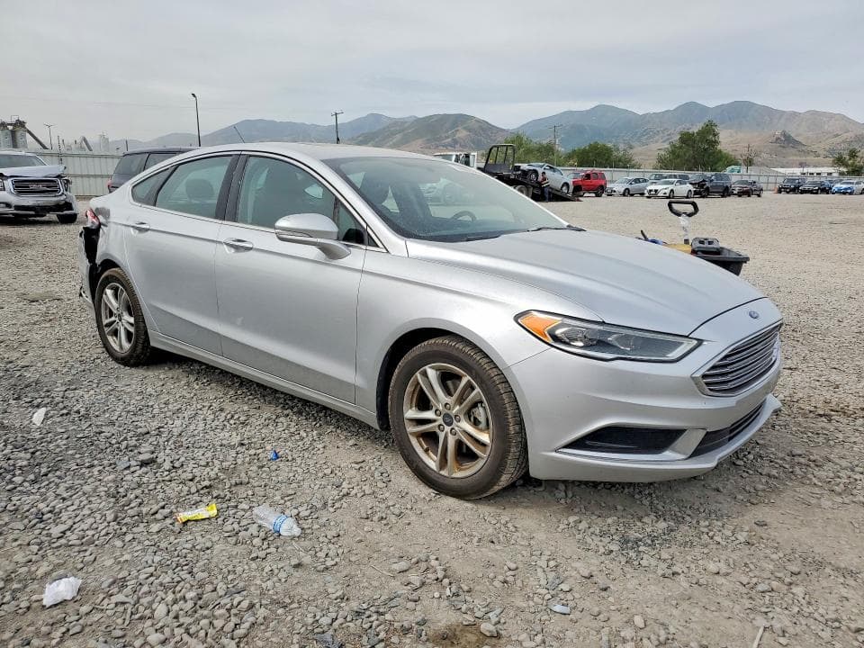 2018 FORD FUSION SE 4