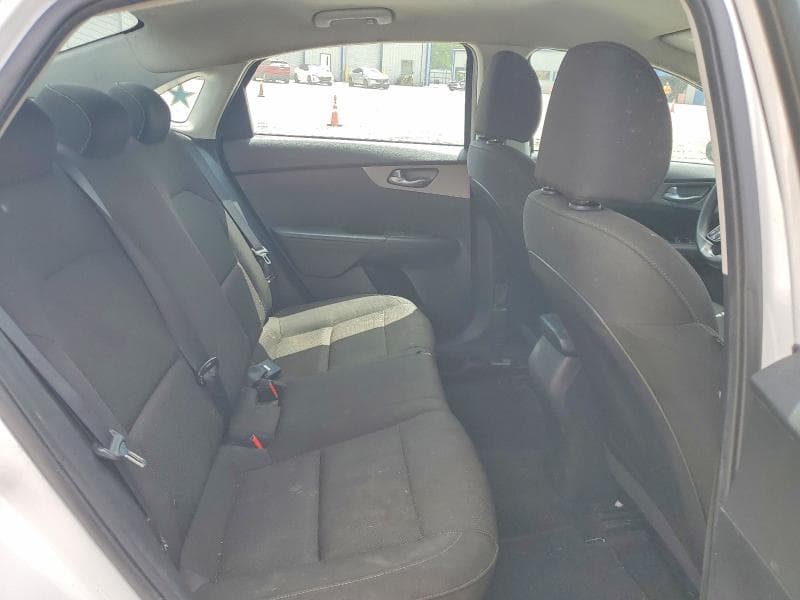 2021 KIA FORTE FE 10