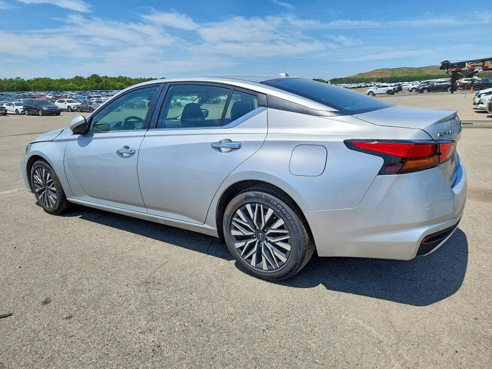 2023 NISSAN ALTIMA SV 2