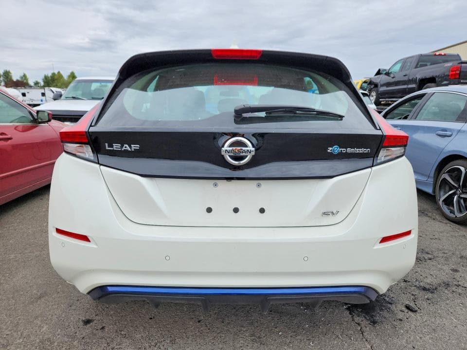 2022 NISSAN LEAF SV 6