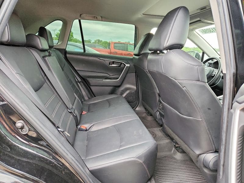 2021 TOYOTA RAV4 XLE PREMIUM 11