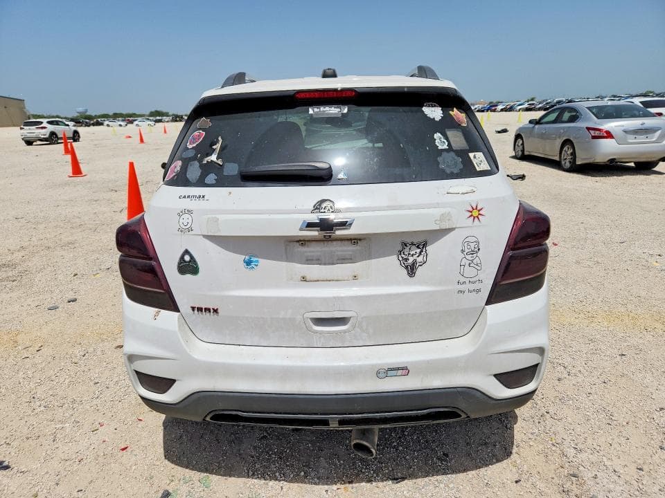 2020 CHEVROLET TRAX LS 6