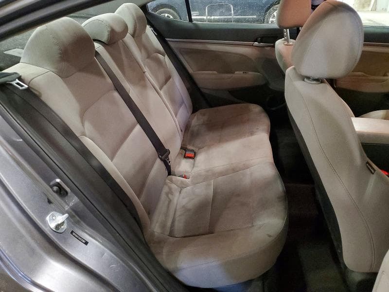 2018 HYUNDAI ELANTRA SEL 10