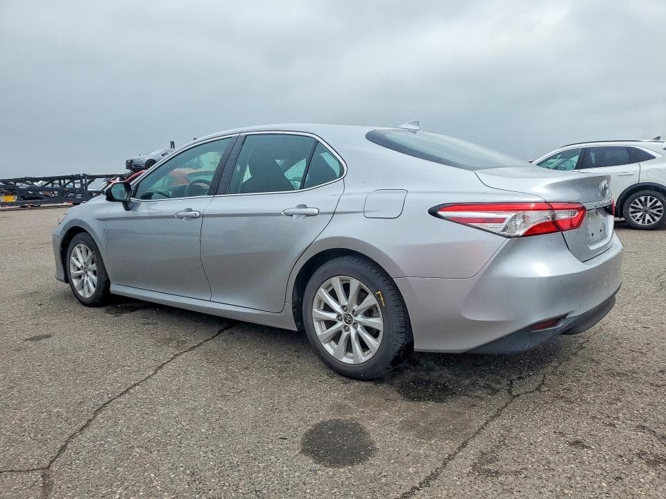 2020 TOYOTA CAMRY LE 2