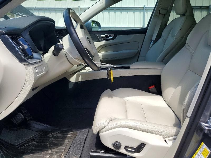 2019 VOLVO XC60 T5 7
