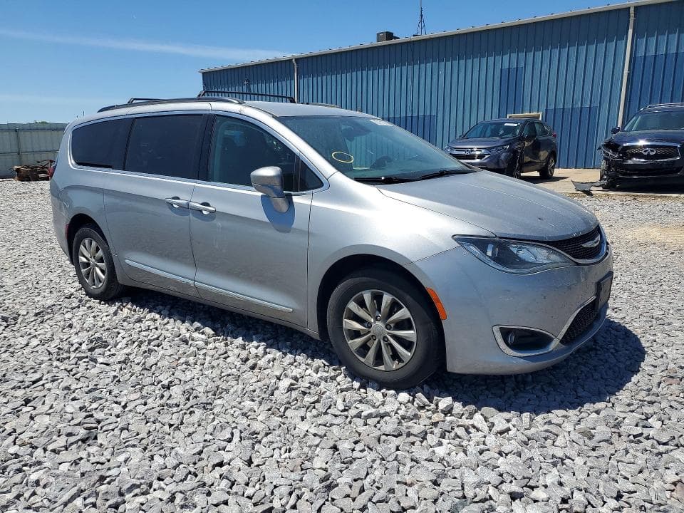 2017 CHRYSLER PACIFICA TOURING L 4