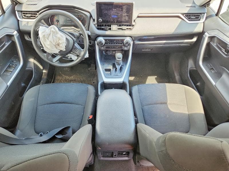 2025 TOYOTA RAV4 LE 8