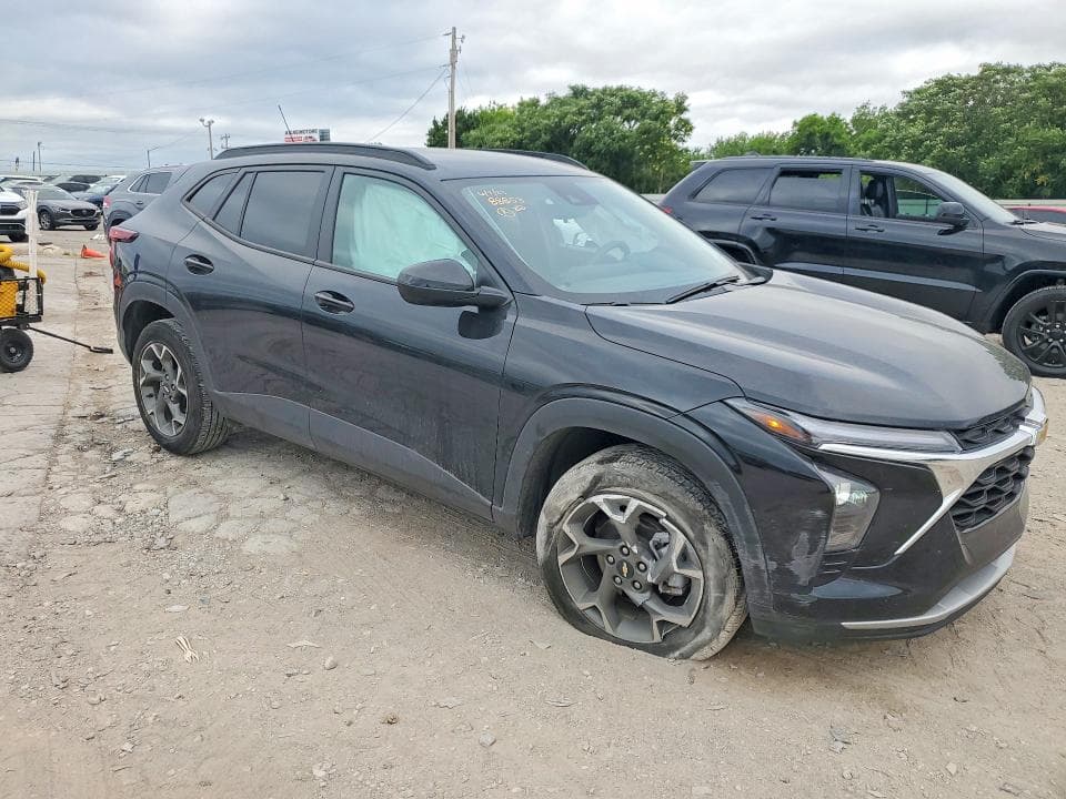 2025 CHEVROLET TRAX 4