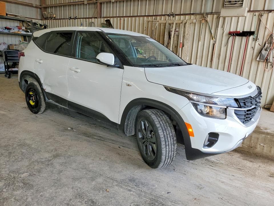 2026 KIA SELTOS LX 4
