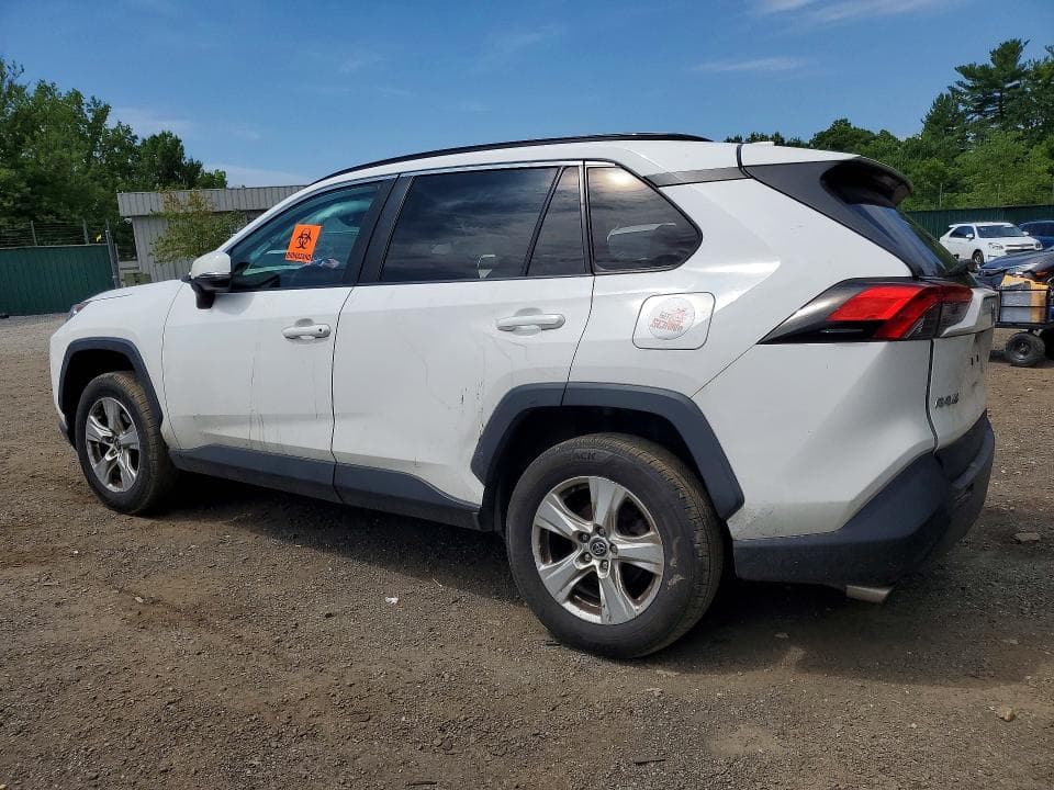 2020 TOYOTA RAV4 XLE 2