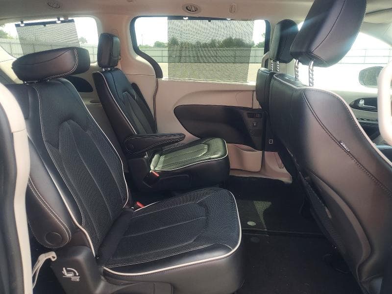 2023 CHRYSLER PACIFICA LIMITED 11