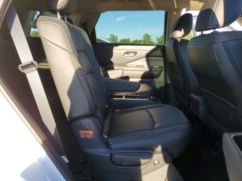 2025 NISSAN PATHFINDER SL 11