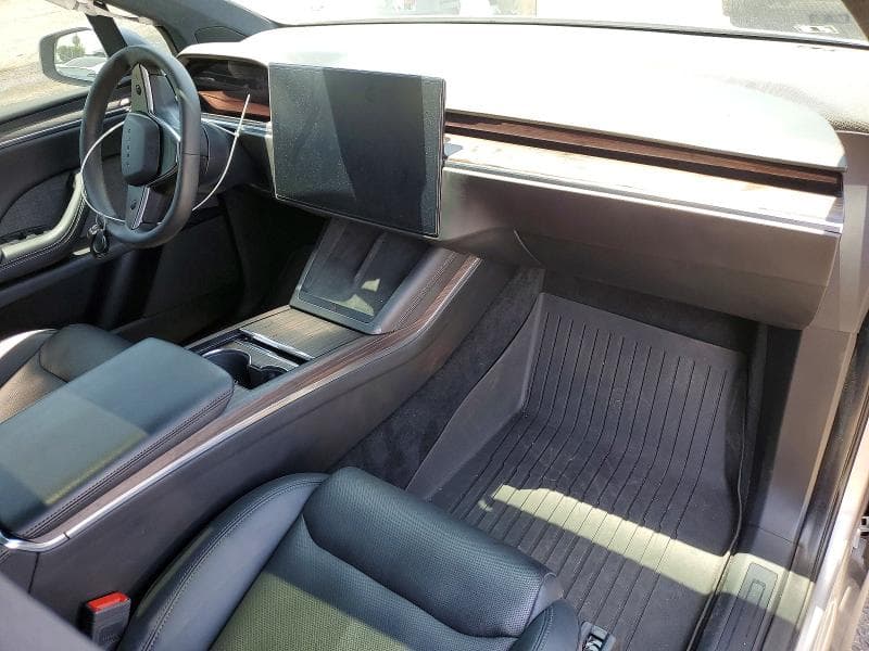 2024 TESLA MODEL X 8