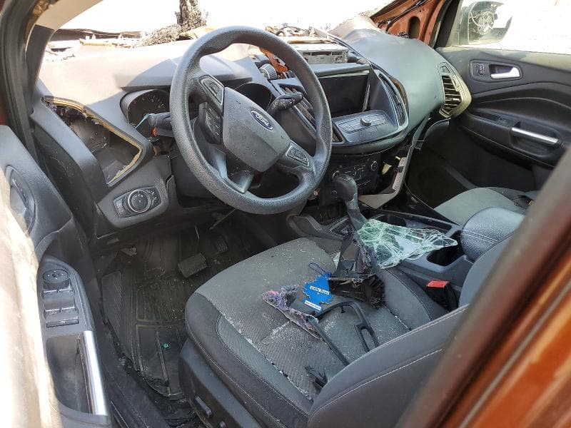 2017 FORD ESCAPE SE 8